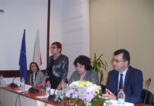 Над 100 участници от Тетевен се включиха във форума „Да върнем родителите в училище“