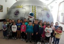 Мобилна космическа станция показа Космоса на над 200 малчугани в община Тетевен