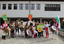 По стар български обичай тетевенци отбелязаха празника Сирни Заговезни