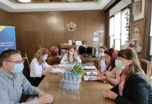 Областният управител проведе работна среща с ОИЦ