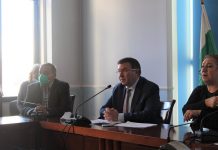 Министър Ангелов: Апелираме специалистите в доболничната помощ да подпомогнат медицинските екипи в болниците
