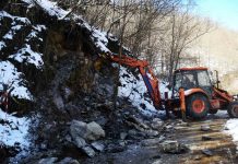 Беше отстранена опасна скала близо до екопътека ,,Под пръските на водопада“