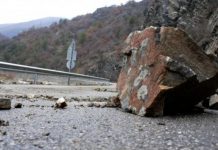 Скална маса падна на пътя Тетевен-Боаза