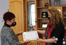 Лора Маринова от ДЦЛУ – Тетевен с номинация за награда ,,Социален работник на годината – 2021“