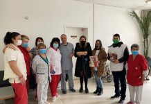 Младежите от БМЧК с мил жест към медиците на първа линия