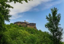 Искат финансиране за ремонт на пострадалия от бурята през юни Гложенски манастир