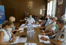 На поредна работна среща при областния управител обсъдиха пожароопасната обстановка