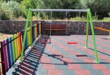 Бяха изградени две нови детски площадки, а други две бяха реновирани