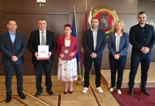 Община Тетевен подписа меморандум за сътрудничество с УНСС