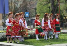 Децата на Тетевен с празничен концерт по случай Цветница и Лазаровден