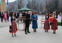 Д-р Мадлена Бояджиева откри ремонтирания централен площад в Тетевен