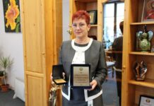 Кметът и зам.-кметът на Община Тетевен с награди от Българския Футболен Съюз и Българската асоциация по мини футбол