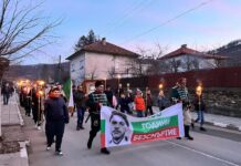 С факелно шествие в с. Голям извор отбелязаха 150-та годишнина от гибелта на Левски