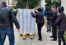 Бюлетините за изборите пристигнаха в областната администрация