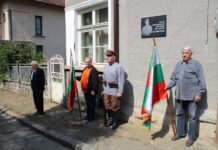 В Тетевен и Рибарица почетоха един от най-големите български военачалници – генерал Владимир Вазов