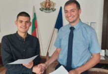 Обществено-консултативният съвет по училищни политики подписа споразумение за партньорство с Националния ученически парламент