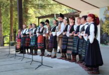 Съборът „От Тимок до Вита” събра пазителите на българския фолклора в с. Черни Вит