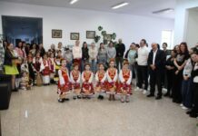 Лазарки посетиха Община Тетевен