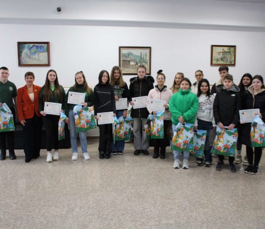 Наградиха участниците в изложбата „Бунтът на Духа“