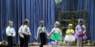 Децата на Тетевен изнесоха концерт по случай настъпващата пролет