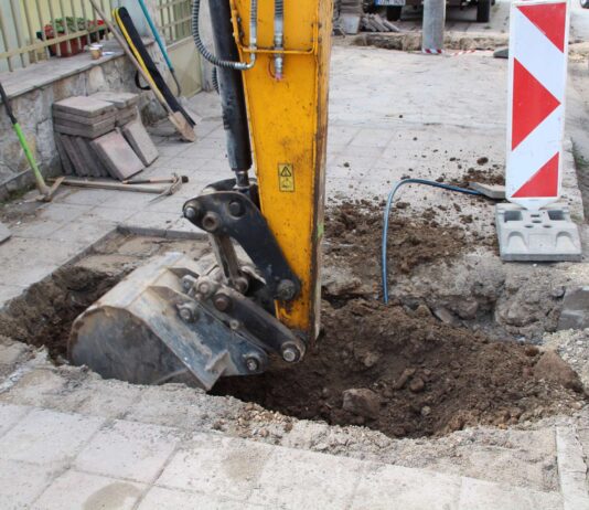 Д-р Мадлена Бояджиева направи инспекция на дейностите по проект „Реконструкция на водоснабдителната мрежа на град Тетевен“