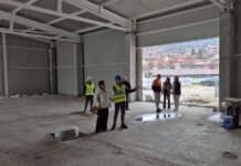 Кметът на Тетевен посети строежа на новия търговски комплекс в града