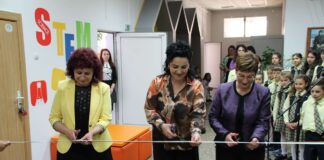 Откриха нови STEM кабинети в НУ „Хаджи Генчо“ – град Тетевен
