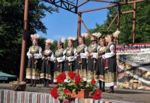 Празникът на народния обичай и автентичната носия събра пазители на българщината в Рибарица